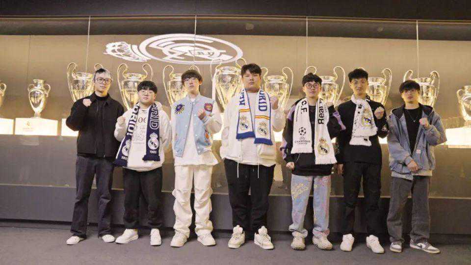 电竞新锐与传统足球豪门之间的跨次元对话