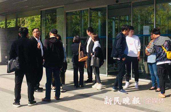 在沪经营20多年的巴黎婚纱关门跑路？好多新人悲催了