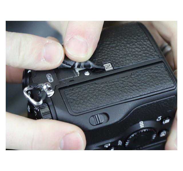 防护性能堪忧？外媒拆解索尼A7RIII
