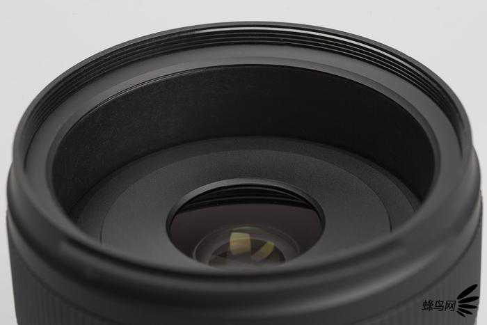 E卡口定焦镜头新选择 腾龙35mm F2.8评测