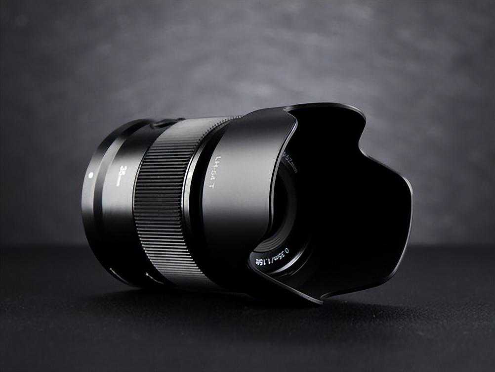 永诺YN35mm F2Z DF DSM评测：1799元国产全画幅自动对焦镜头