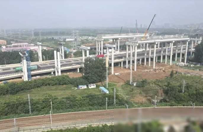 高速“天花板”！山东这条高速采用高架形式扩建，目标双向12车