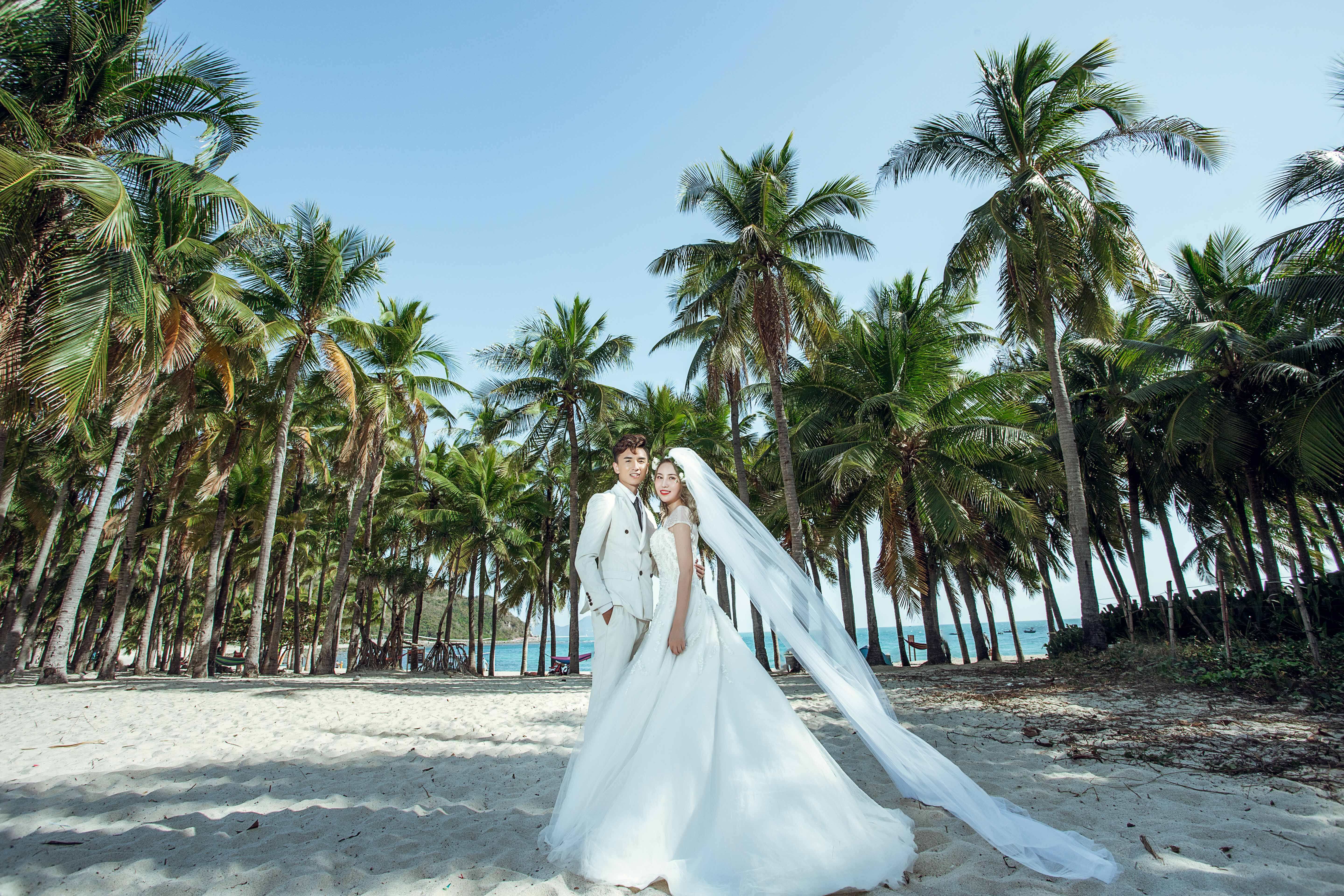 三亚旅拍婚纱照哪家好？2023新高分排行，跟着选不留遗憾