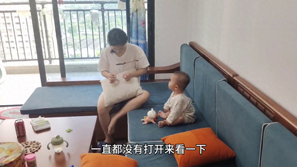 在佛山拍了4000多块钱的婚纱照，今天终于可以拆开看一下了